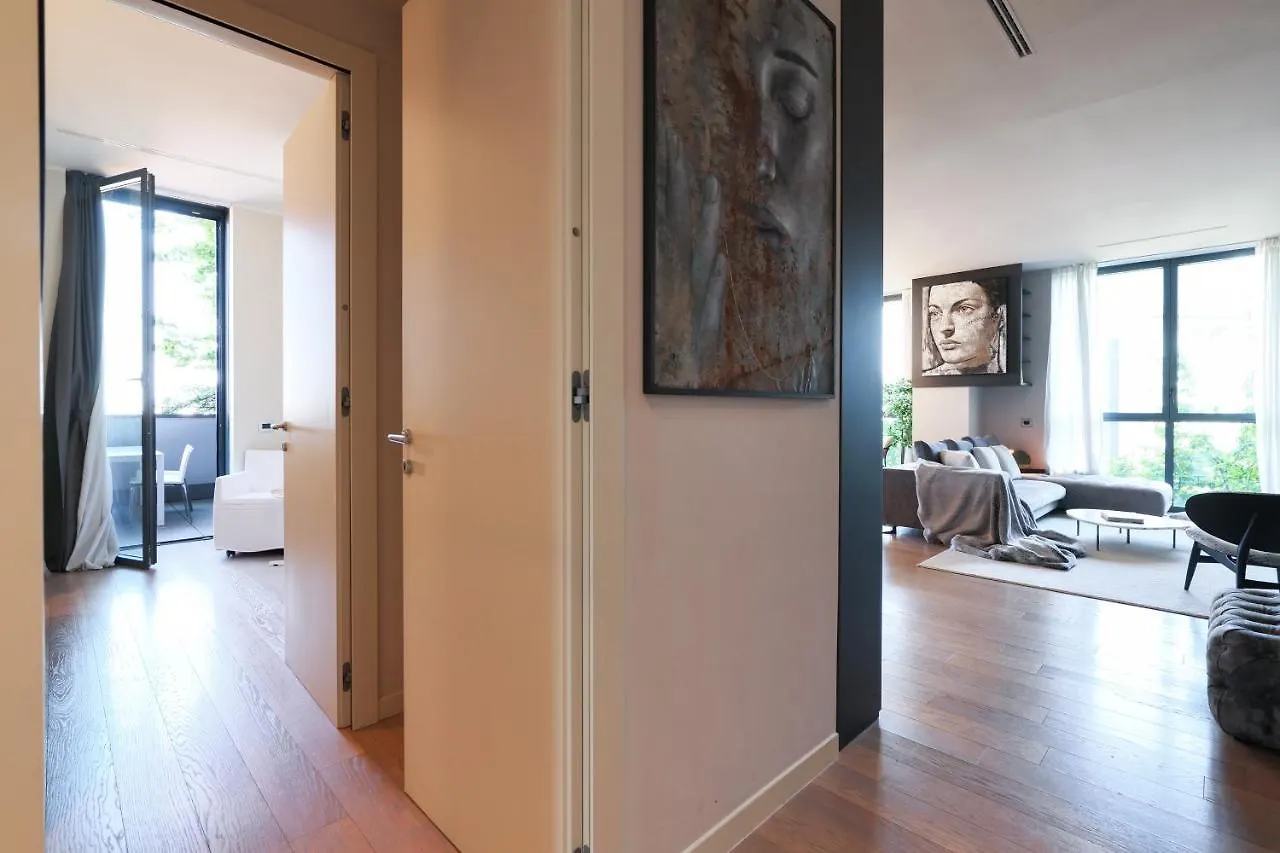 Luxury Suite In Bosco Verticale Milano Isola 意大利